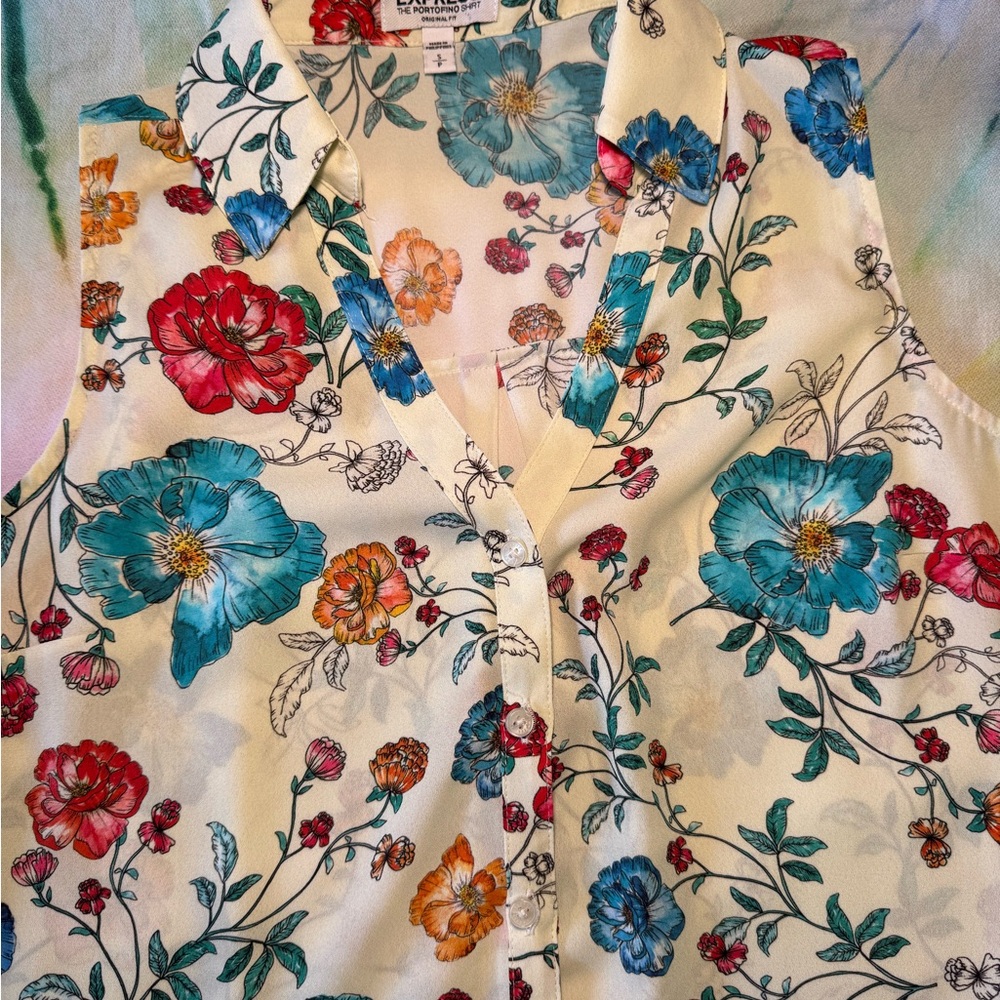 Express Floral Sleeveless Blouse - Picture 2 of 6